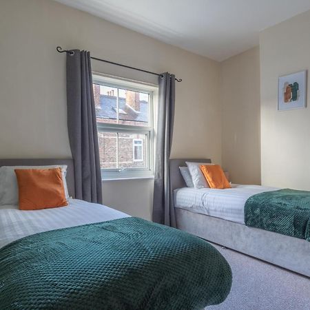 Milton Stays - Cosy 2 Bed House, 15 Min Walk To York City Center, For Up To 6 - With Period Features, Fireplace, Superfast Wi-Fi, Private Garden, Free On Street Parking 外观 照片