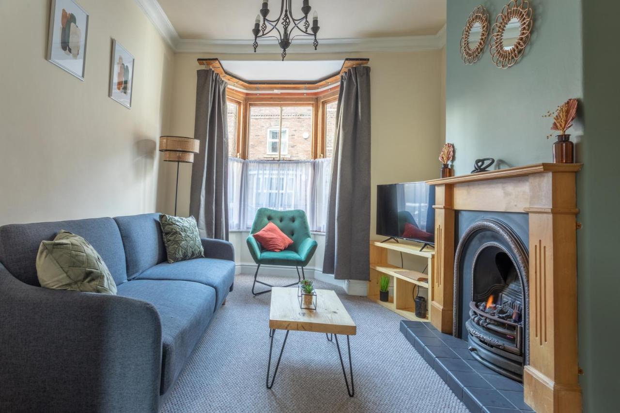 Milton Stays - Cosy 2 Bed House, 15 Min Walk To York City Center, For Up To 6 - With Period Features, Fireplace, Superfast Wi-Fi, Private Garden, Free On Street Parking 外观 照片