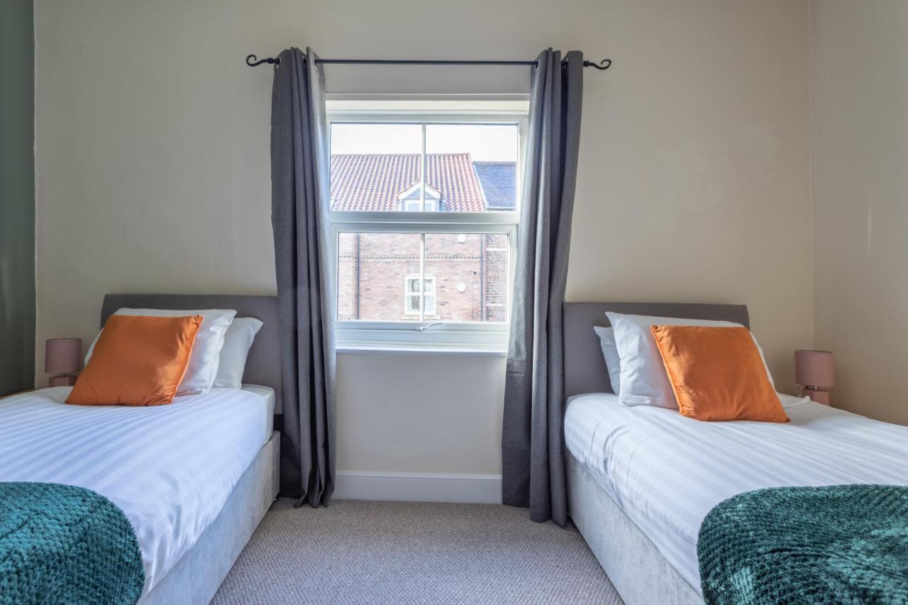 Milton Stays - Cosy 2 Bed House, 15 Min Walk To York City Center, For Up To 6 - With Period Features, Fireplace, Superfast Wi-Fi, Private Garden, Free On Street Parking 外观 照片