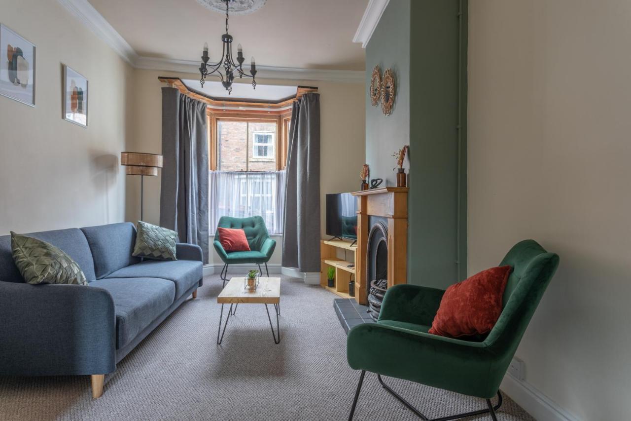 Milton Stays - Cosy 2 Bed House, 15 Min Walk To York City Center, For Up To 6 - With Period Features, Fireplace, Superfast Wi-Fi, Private Garden, Free On Street Parking 外观 照片