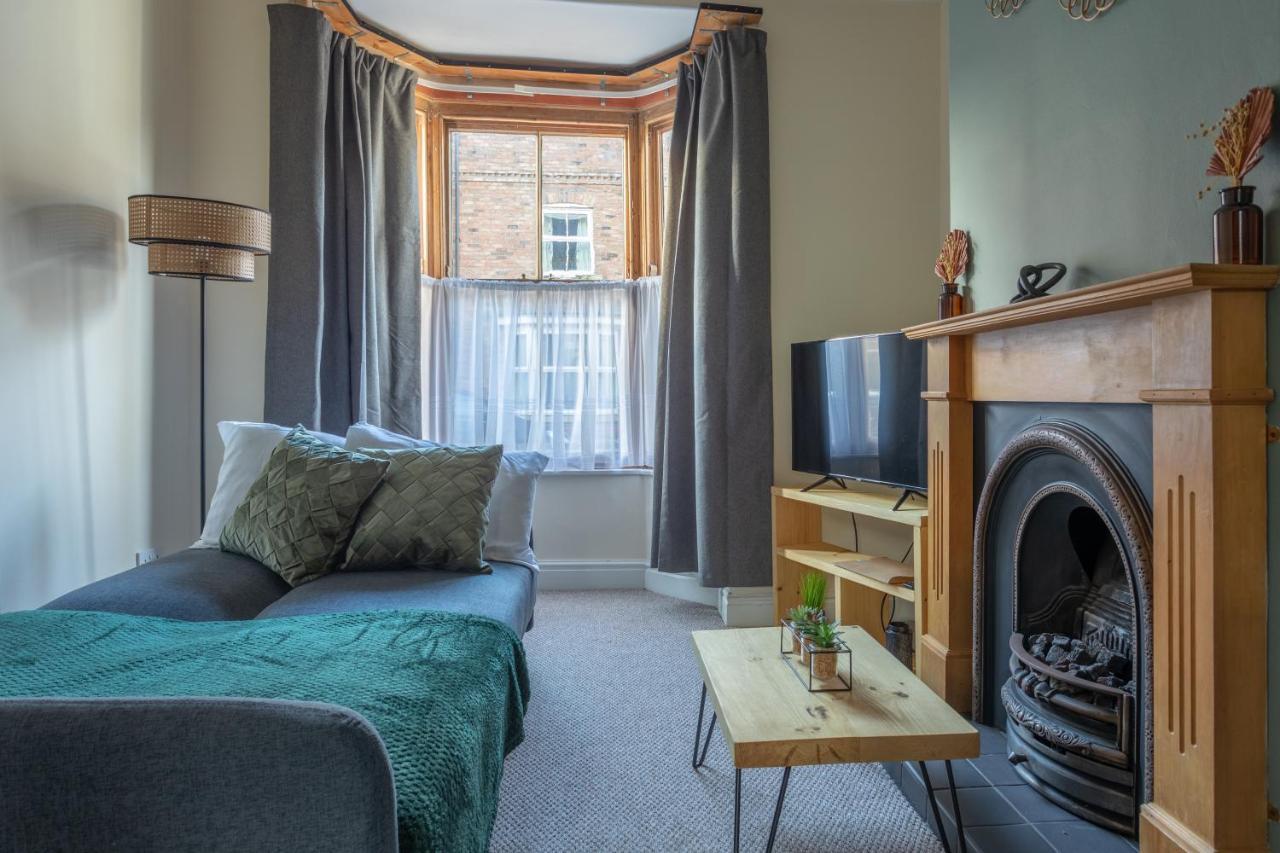 Milton Stays - Cosy 2 Bed House, 15 Min Walk To York City Center, For Up To 6 - With Period Features, Fireplace, Superfast Wi-Fi, Private Garden, Free On Street Parking 外观 照片